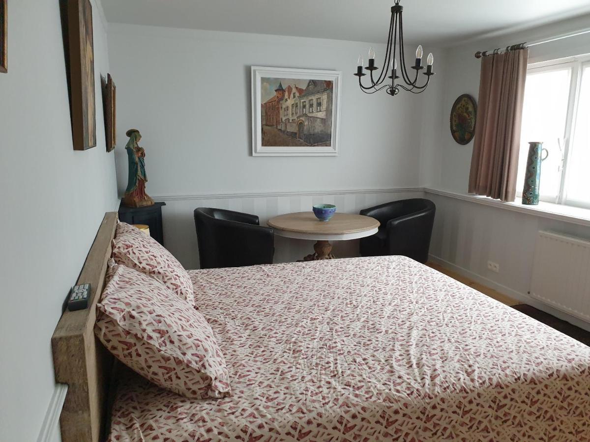 Bed and Breakfast Den Hoge Doorn Harelbeke Экстерьер фото